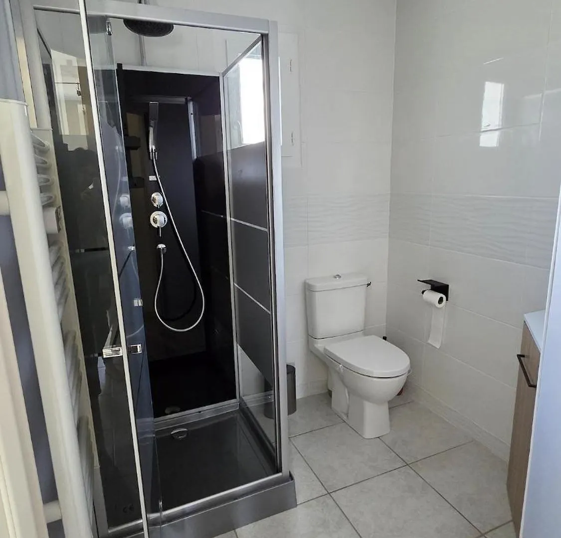 Appart Au Calme Avec Acces A La Piscine Partagee De 18H30 A 21H00 Uniquement Holiday home